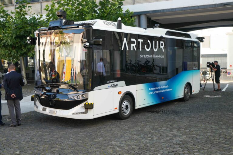 ARTOUR autonomous bus